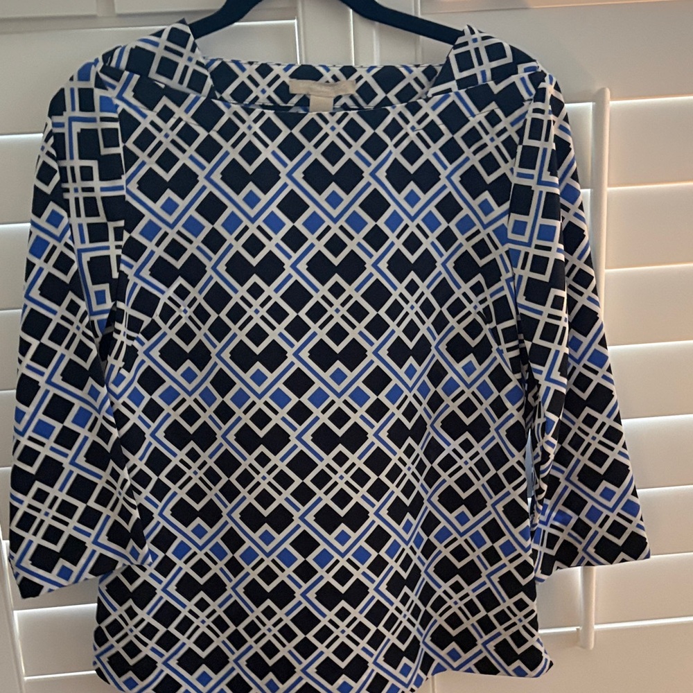Banana Republic NavyBlue and White Geometric Blouse